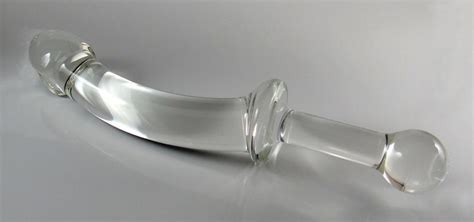 Double penetration dildo with handle